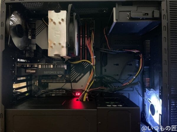 ASRock X570 Creatorに3時間超かけて換装した直後のPCケース内。毎回毎回ホント大変な苦行ですよね…