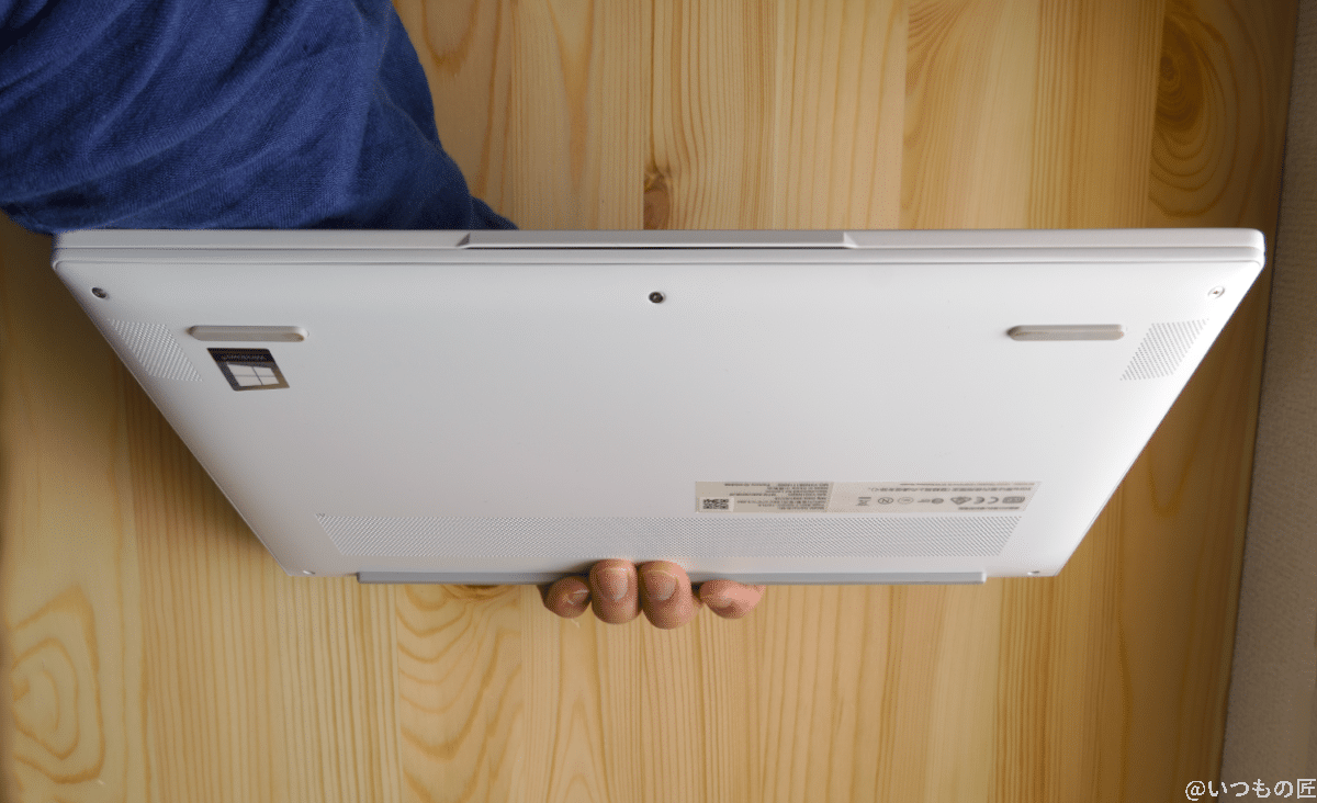 Lenovo Yoga Slim 750i Carbonを手持ちしてみた