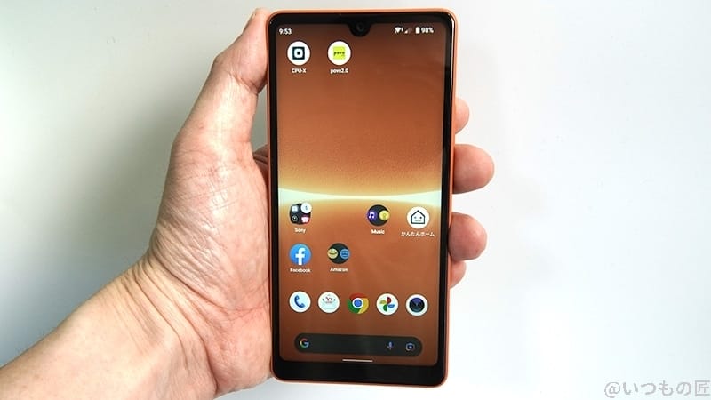 片手に収まるサイズのXperia Ace Ⅲ