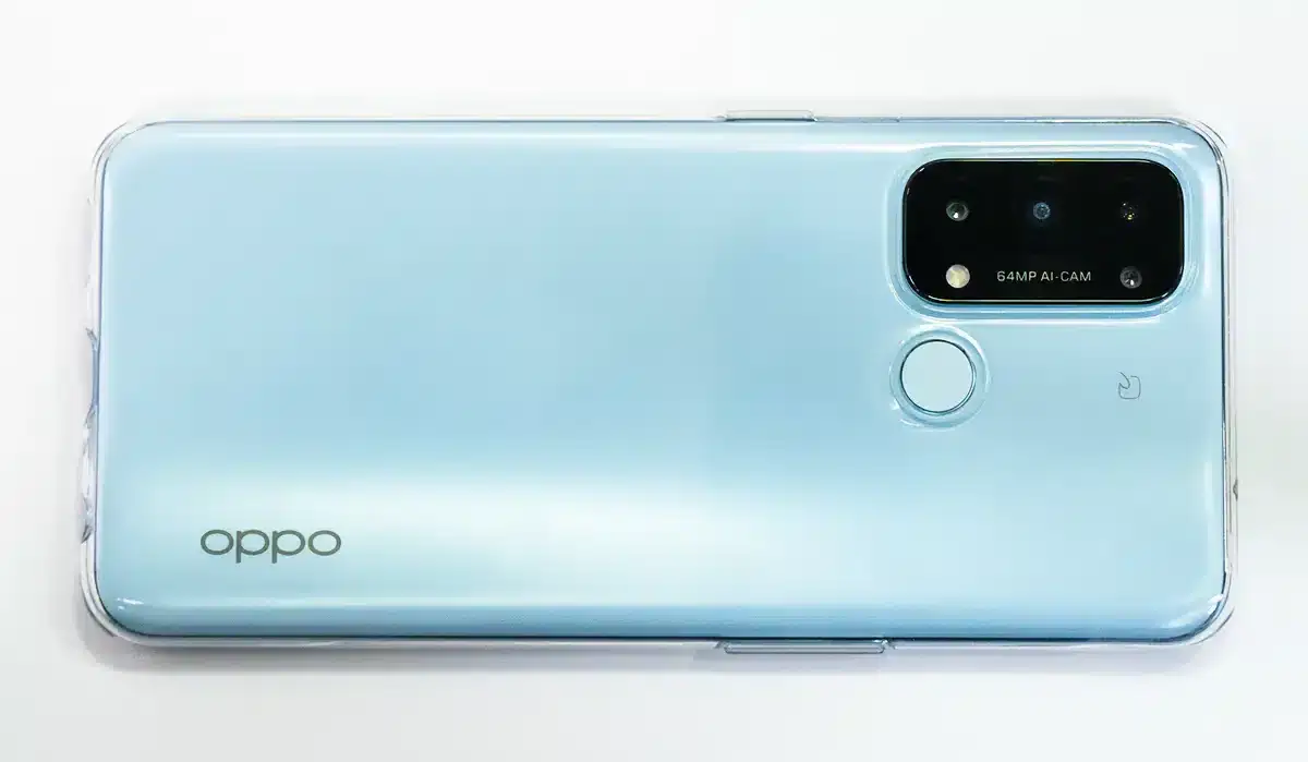 OPPO Reno5A 標準添付ケース搭載
