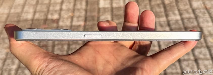 OPPO Reno9 A 右側面