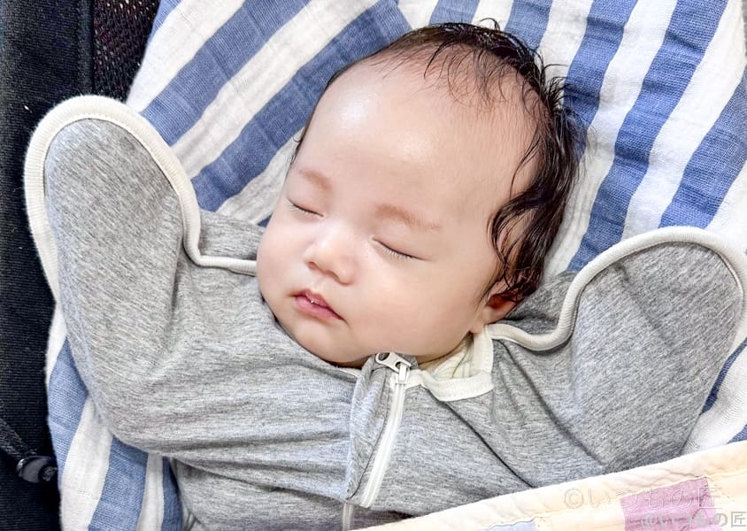 今回の被写体である筆者の乳児はまだ3ヶ月