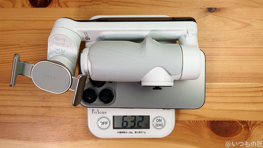 Insta360 Flow レビュー
Insta360 Flow本体 + iPhone15 Pro