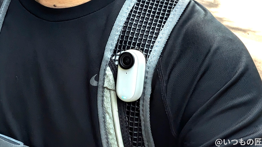 Insta360 GO 3 レビュー
カメラをリュックに貼り付ける