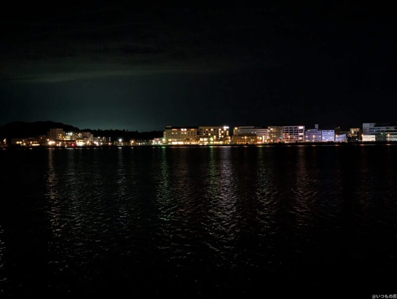 Google Pixel 9 Pro XL カメラ
Google Pixel 9 Pro XL の通常モードでズーム撮影した夜景写真