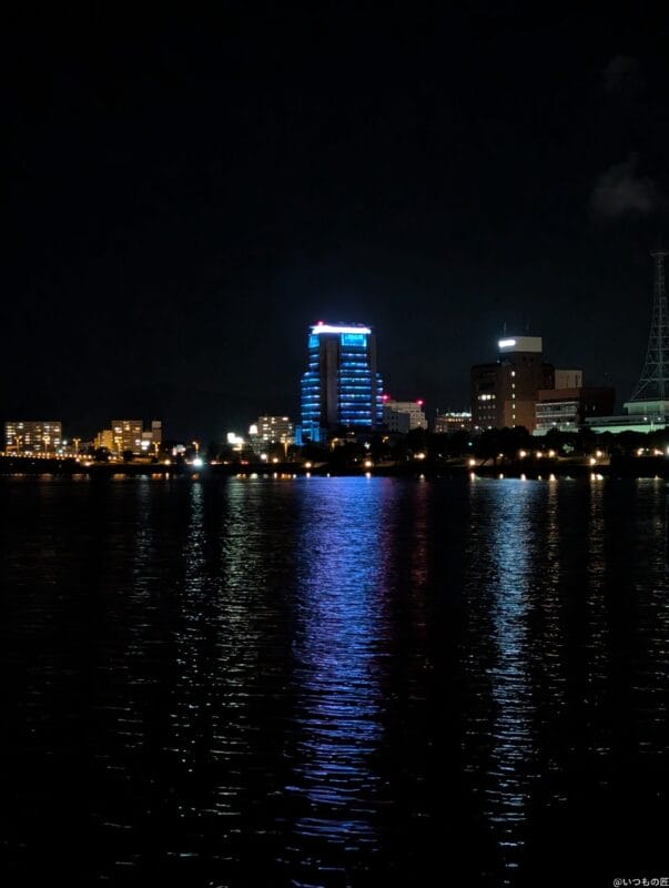 Google Pixel 9 Pro XL カメラ
Google Pixel 9 Pro XL の通常モードでズーム撮影した夜景写真