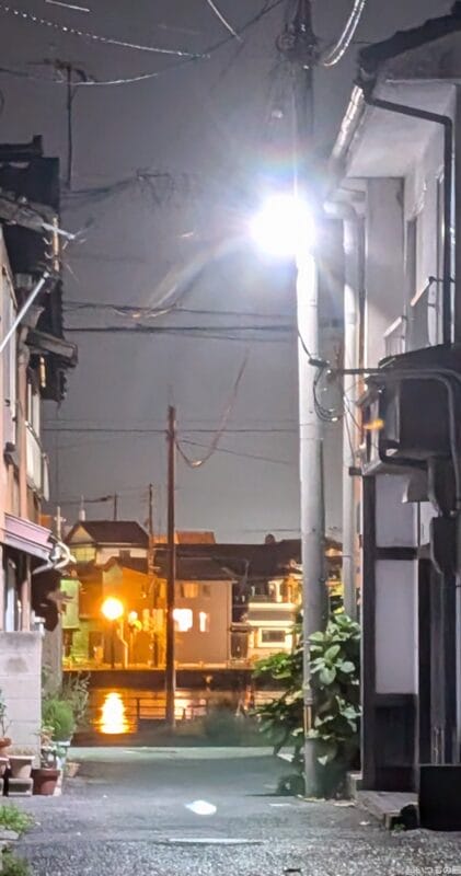 Google Pixel 9 カメラ
Google Pixel 9 で夜間撮影した写真