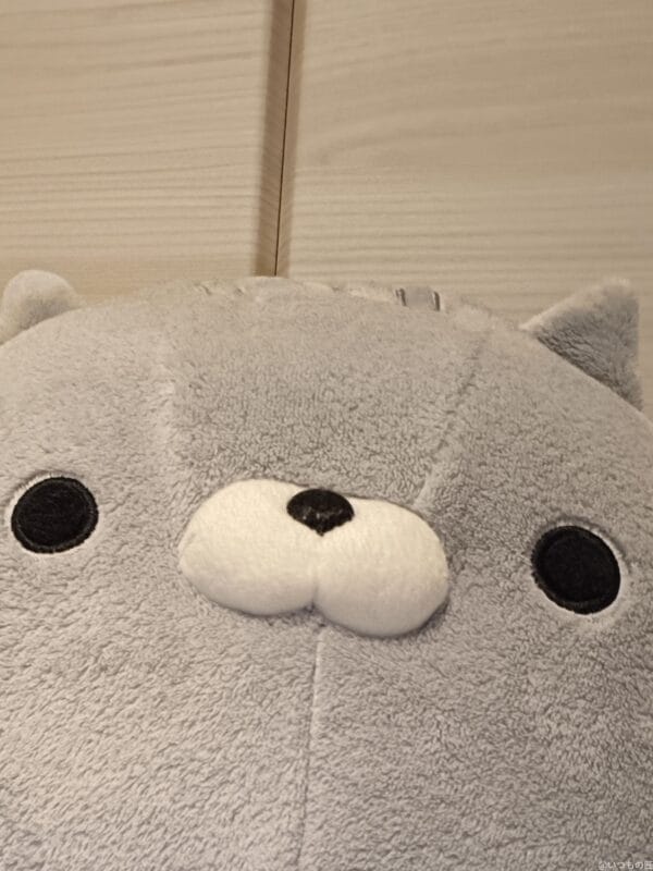 OPPO Reno11 A カメラ 
OPPO Reno11 Aのインカメラで撮影したぬいぐるみの写真