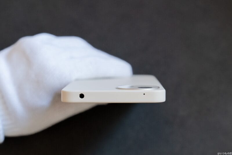 AQUOS wish4 レビュー
AQUOS wish4の天面