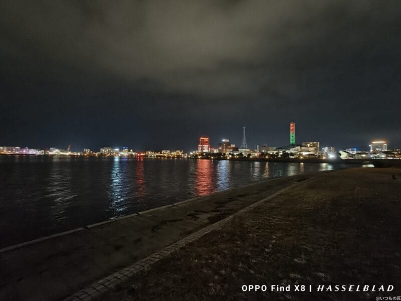 OPPO Find X8 カメラ
OPPO Find X8でズーム撮影した夜景写真